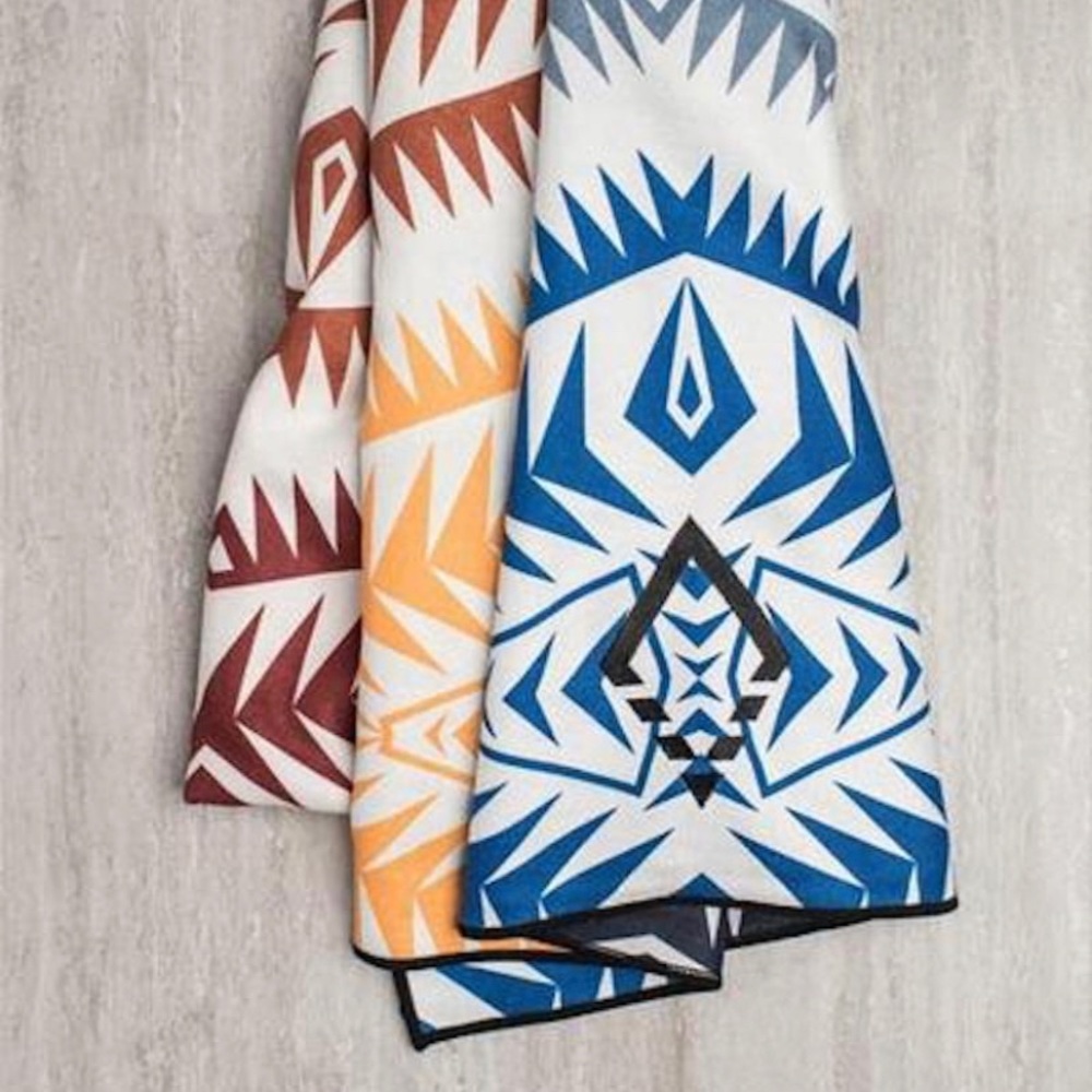 Nomadix All-Purpose Yoga Towel - Double-Sided